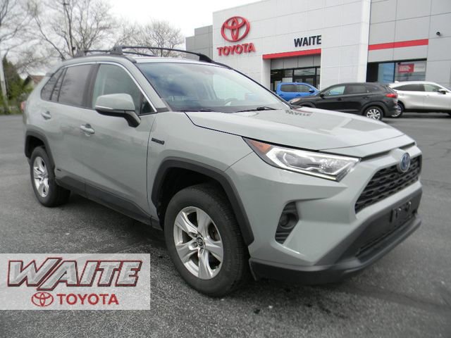 Used 2020 Toyota RAV4 XLE w/ Convenience Package