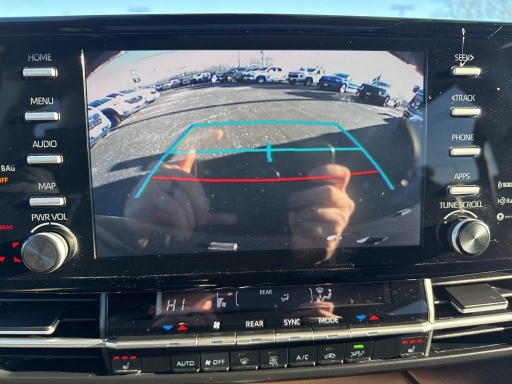 Used 2022 Toyota Sienna XLE image 27