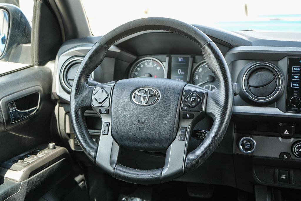 Used 2018 Toyota Tacoma TRD Sport RWD image 16