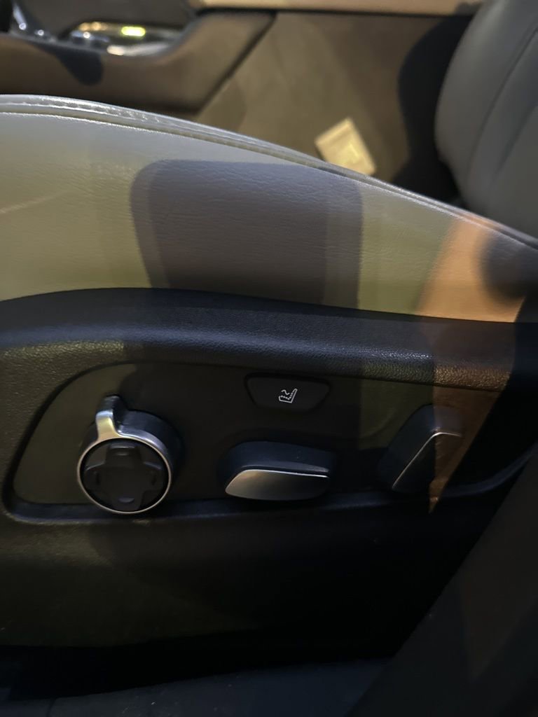 Used 2019 Cadillac XT4 Premium Luxury image 22