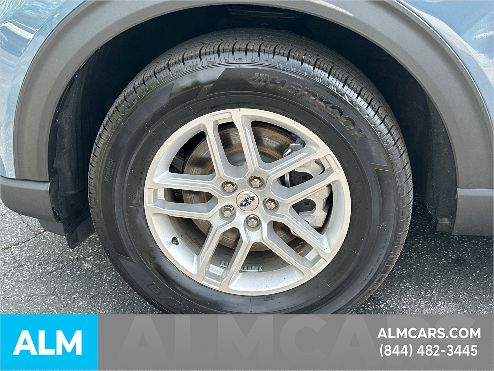 Used 2025 Ford Explorer Active AWD/4WD image 12