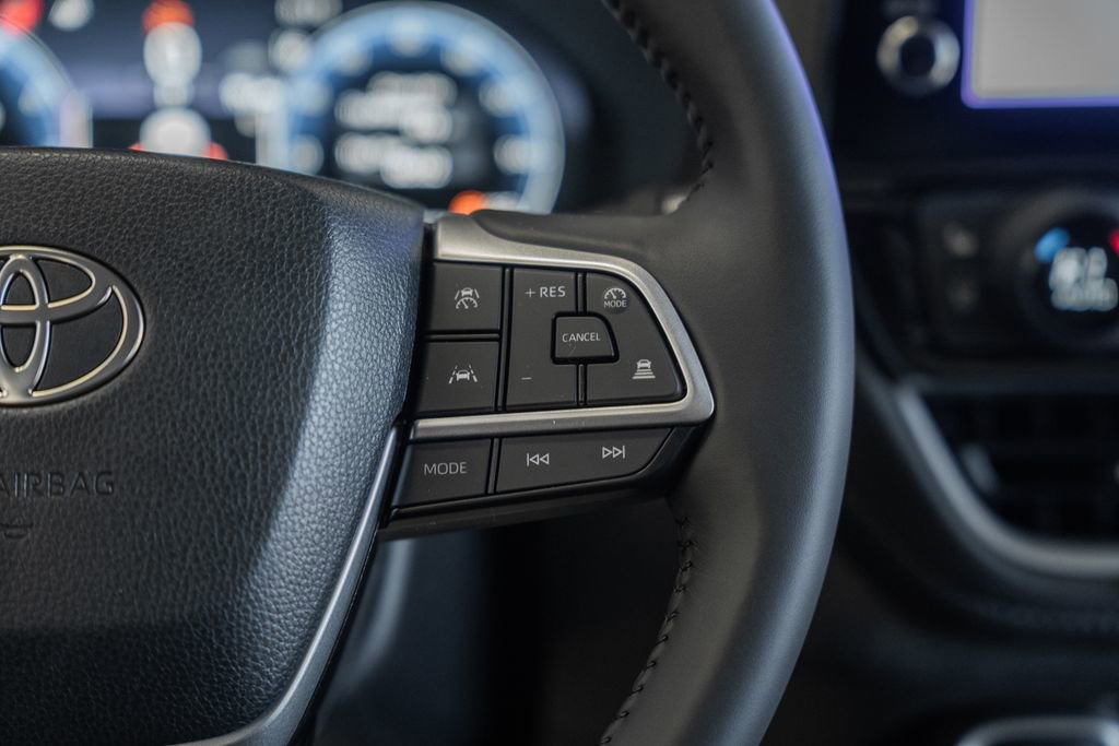 New 2026 Toyota Grand Highlander Limited image 29