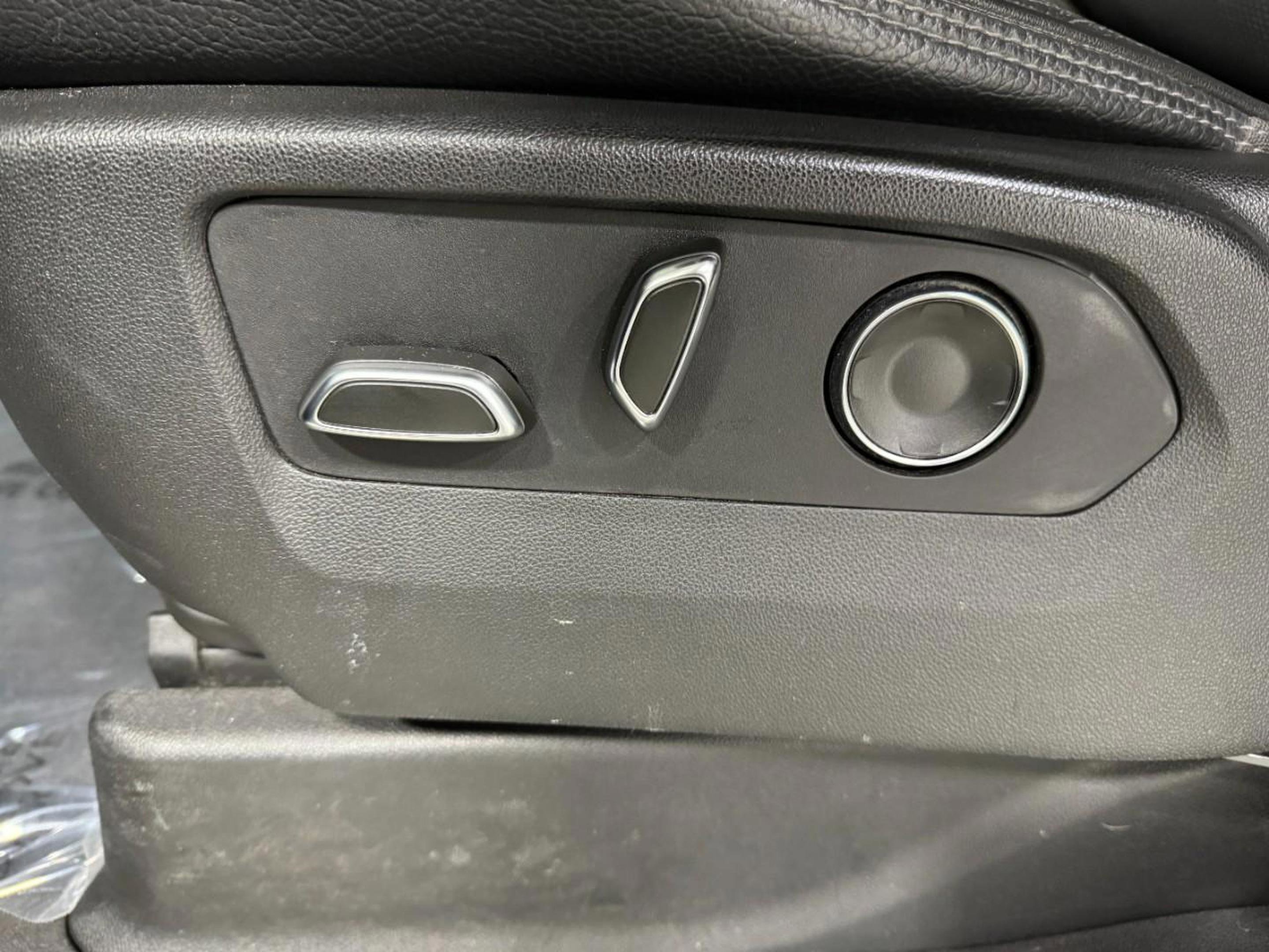 Used 2021 GMC Yukon Denali image 31