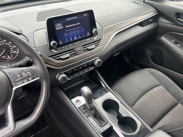 Used 2024 Nissan Altima 2.5 SV image 24