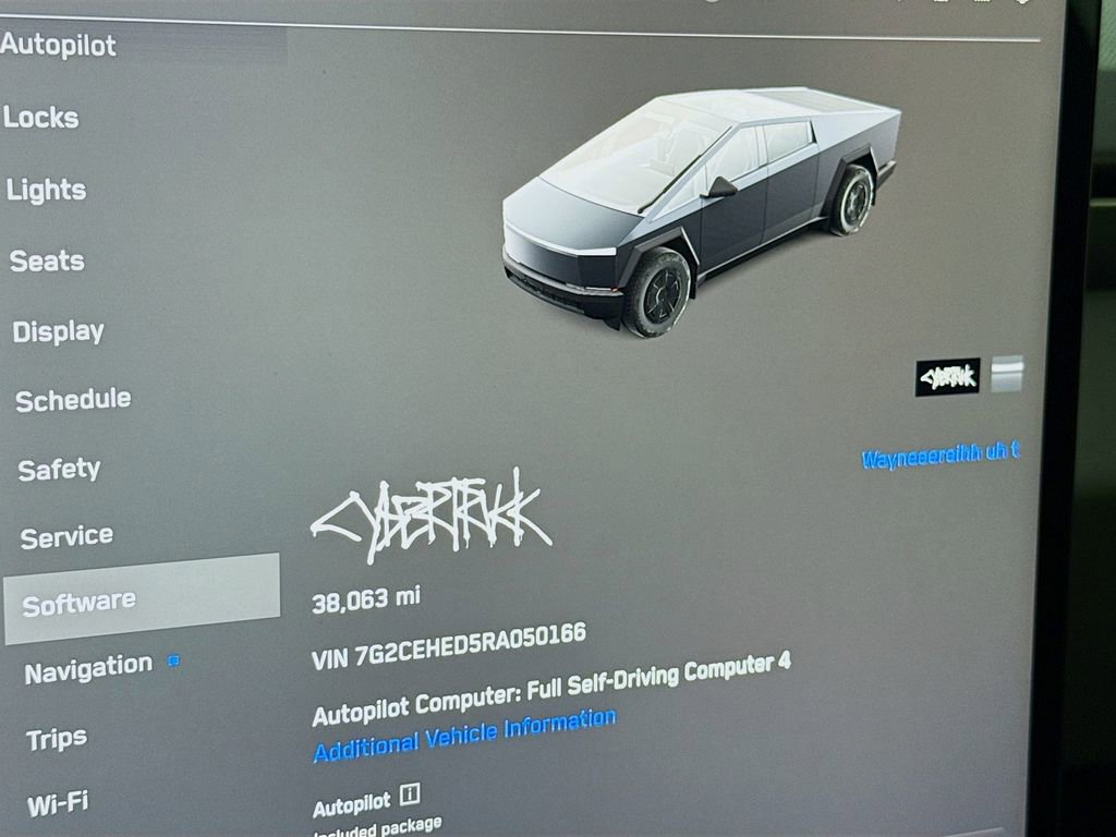 Used 2024 Tesla Cybertruck AWD Crew Cab image 4