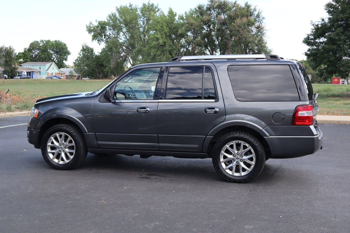 Used 2015 Ford Expedition Limited w/ Equipment Group 301A AWD/4WD image 8