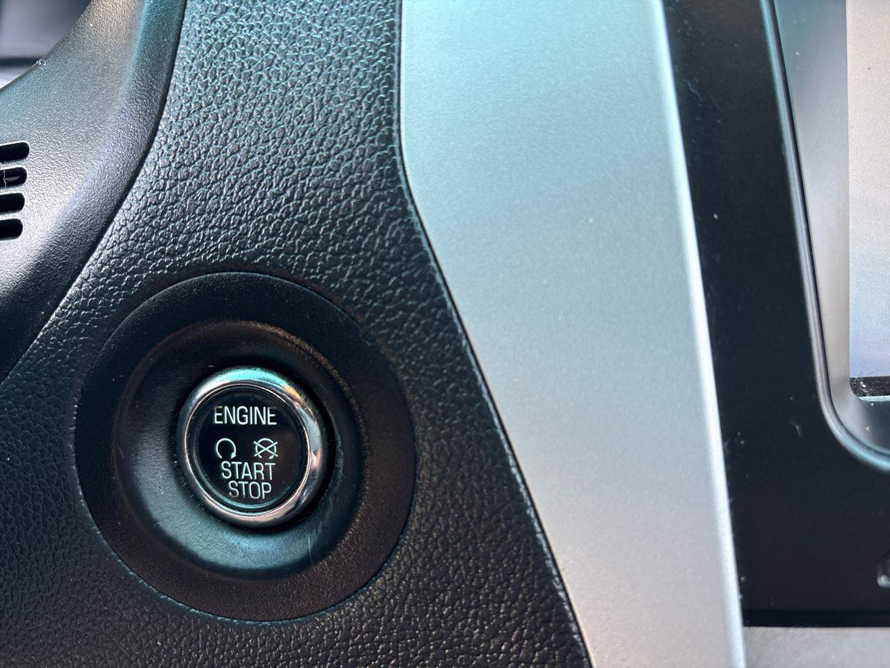 Used 2013 Ford Explorer Limited FWD image 25