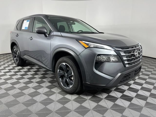 Certified 2025 Nissan Rogue SV FWD image 3