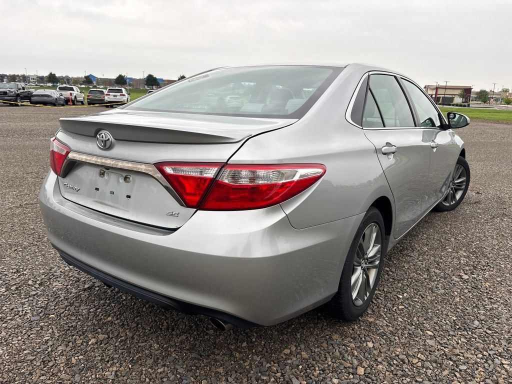 Used 2017 Toyota Camry SE FWD image 9