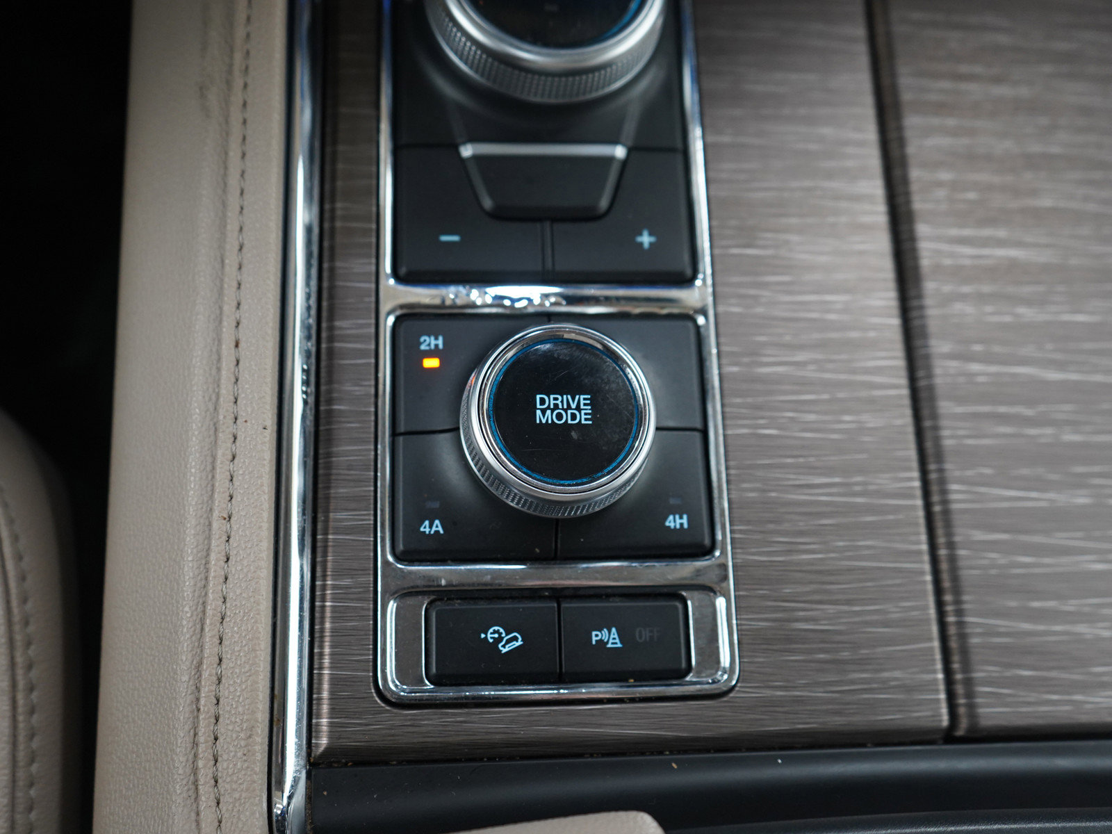 Used 2024 Ford Expedition Max Limited image 28