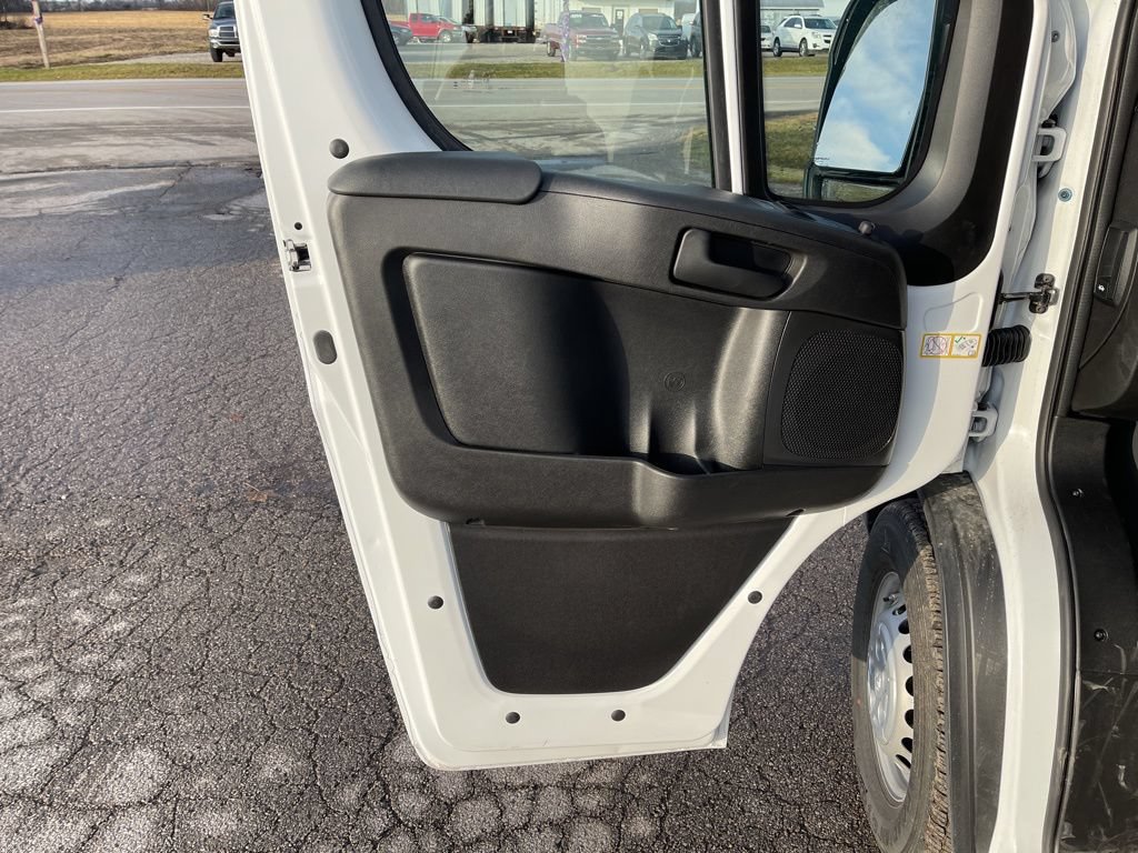 New 2025 RAM ProMaster 2500 w/ Premium Convenience Group FWD image 10