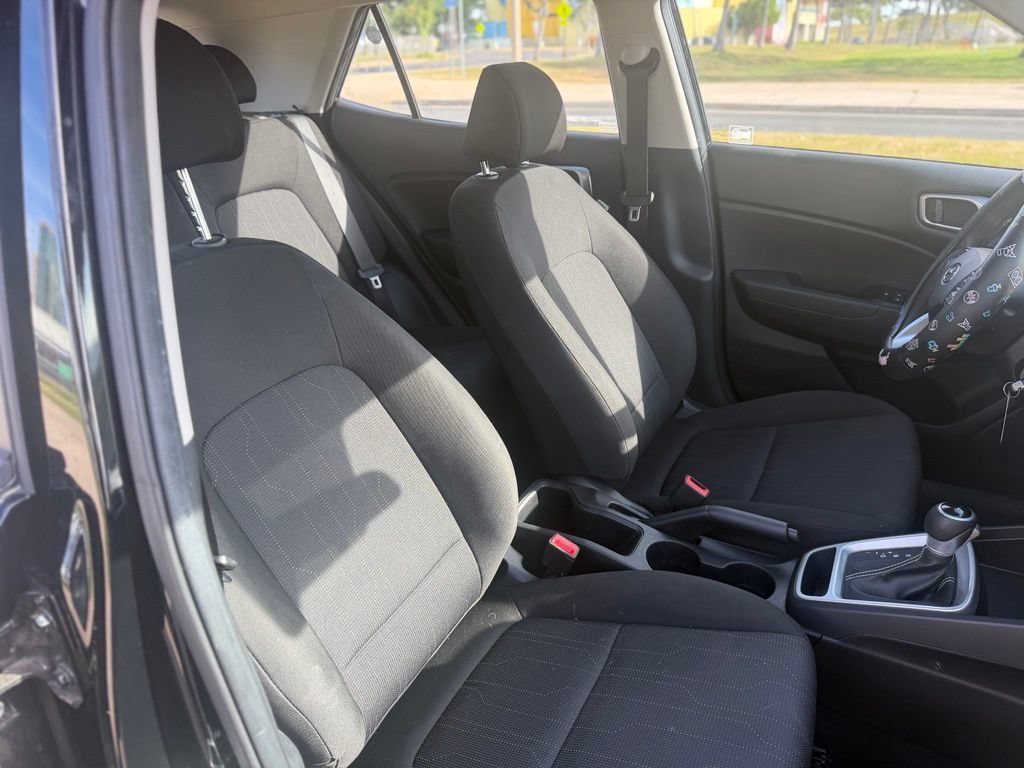 Used 2020 Hyundai Venue SE FWD image 19