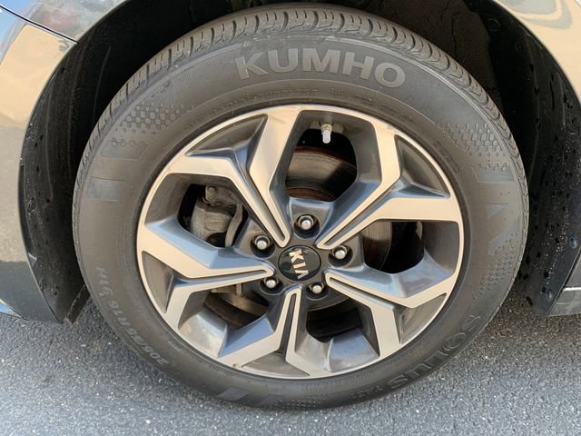 Used 2020 Kia Forte LXS FWD image 9
