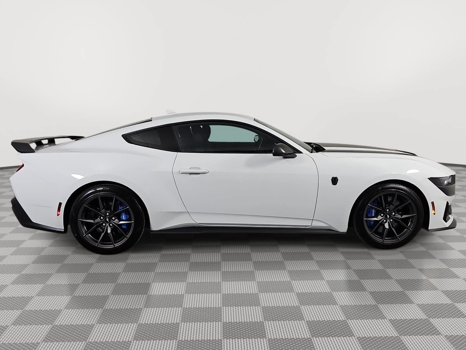 Used 2024 Ford Mustang Dark Horse RWD image 9