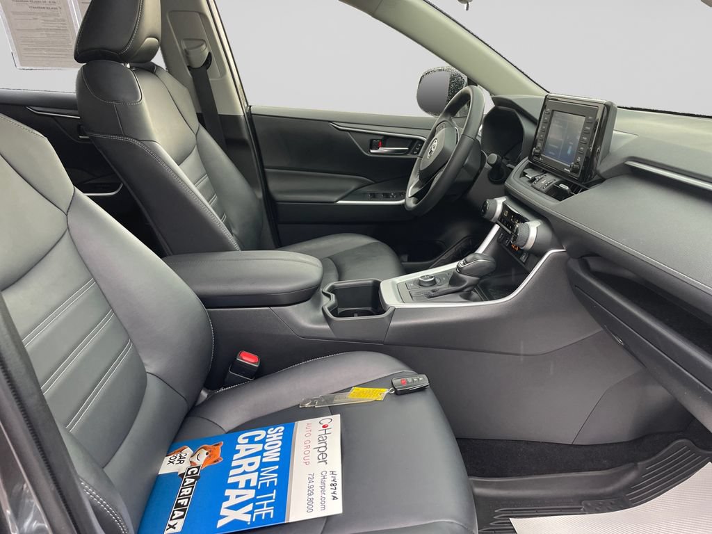 Used 2022 Toyota RAV4 XLE Premium AWD/4WD image 11