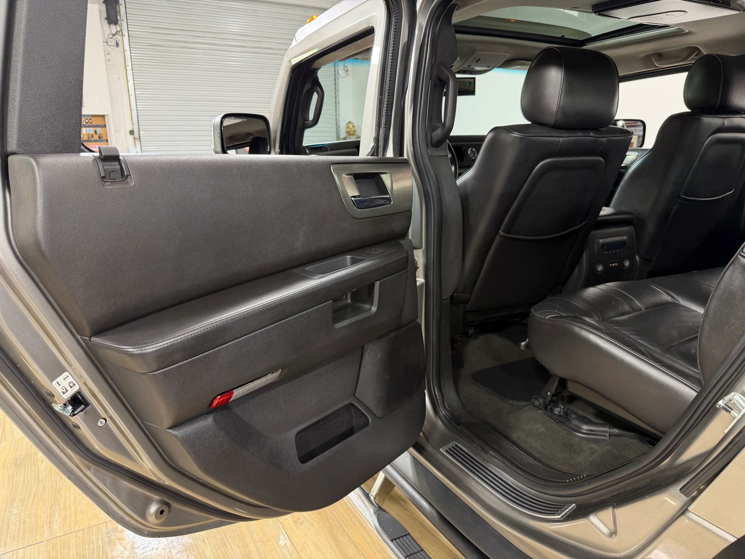 Used 2008 HUMMER H2 Luxury image 16