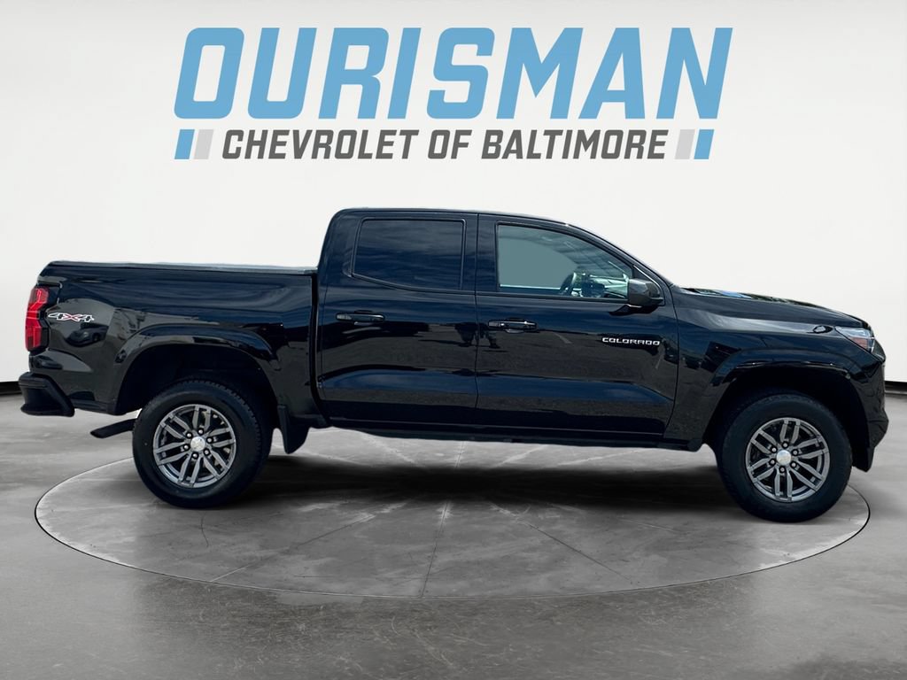 Used 2023 Chevrolet Colorado LT AWD/4WD image 7