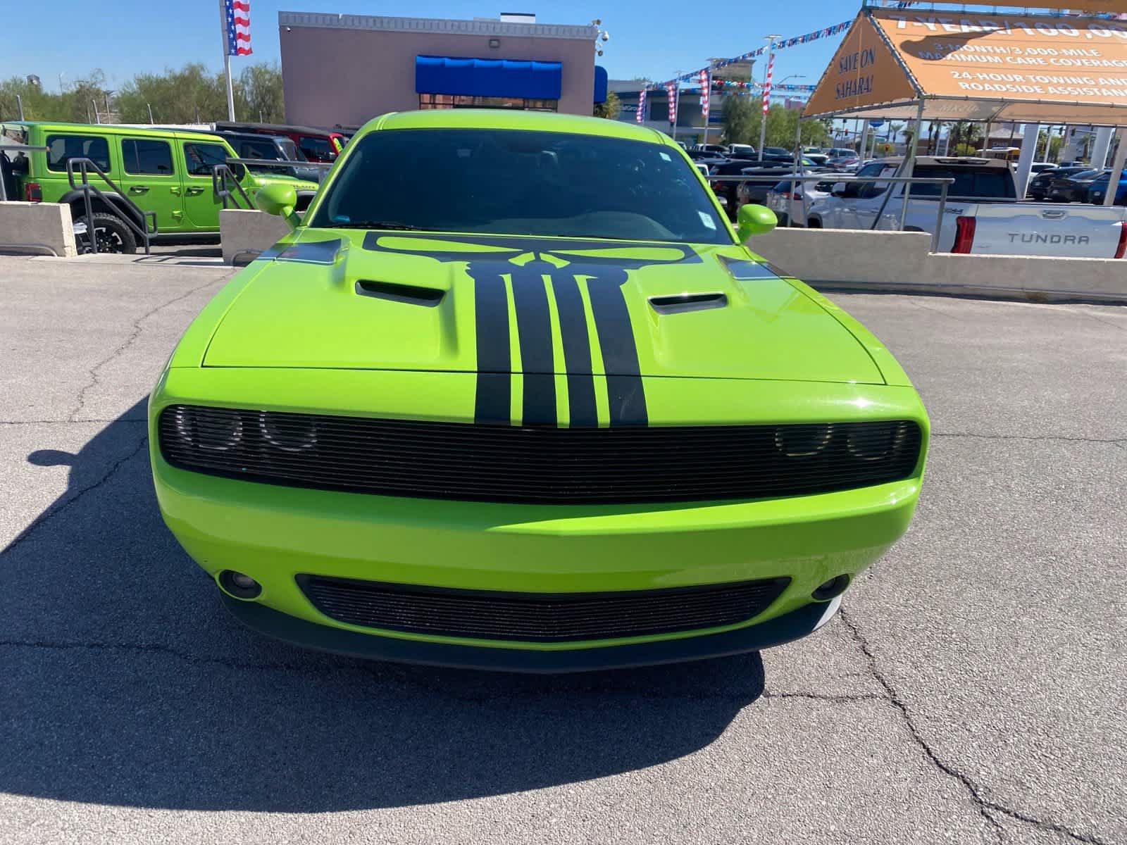 Used 2015 Dodge Challenger R/T w/ Quick Order Package 28B R/T RWD image 2