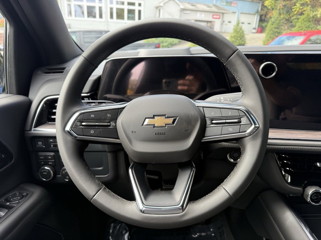 New 2026 Chevrolet Suburban LS image 18
