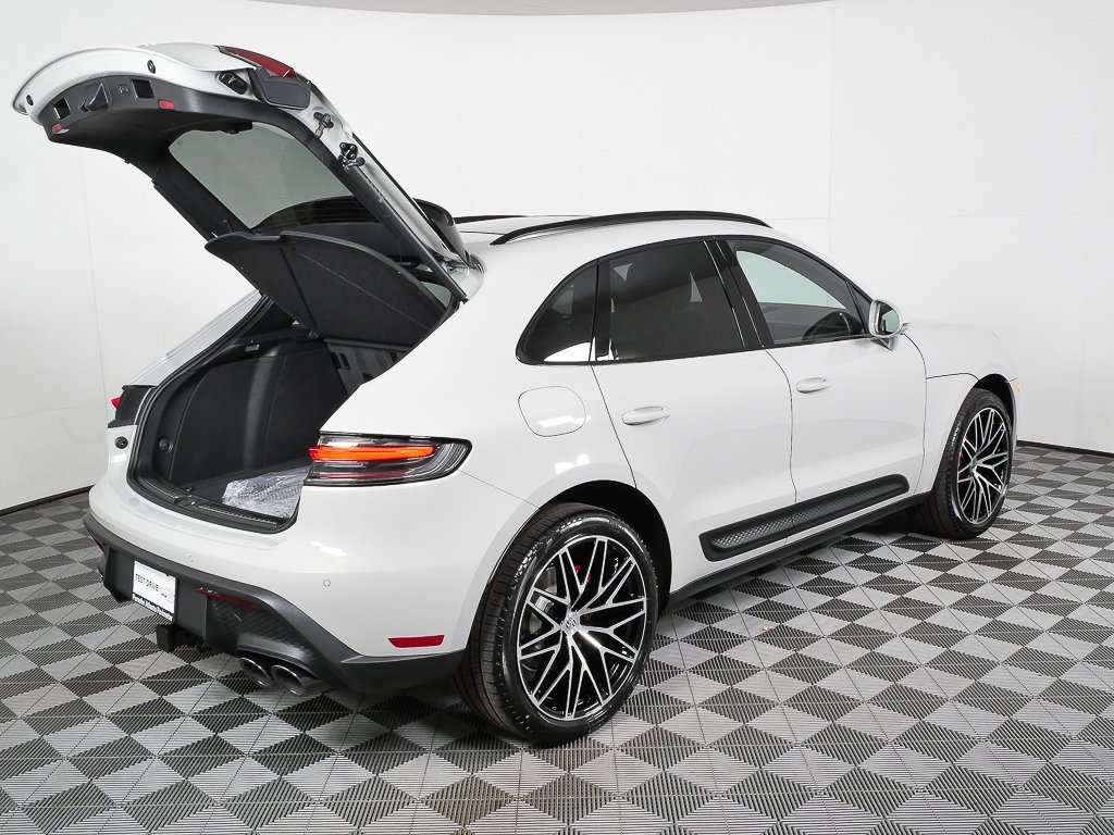 New 2026 Porsche Macan S image 31