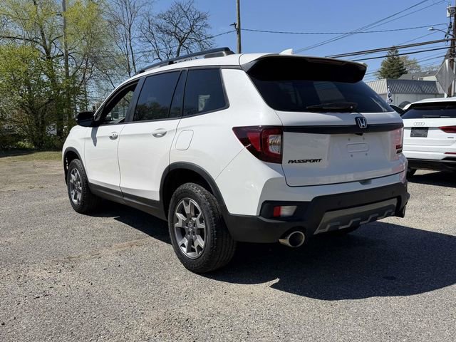 Used 2023 Honda Passport TrailSport image 3