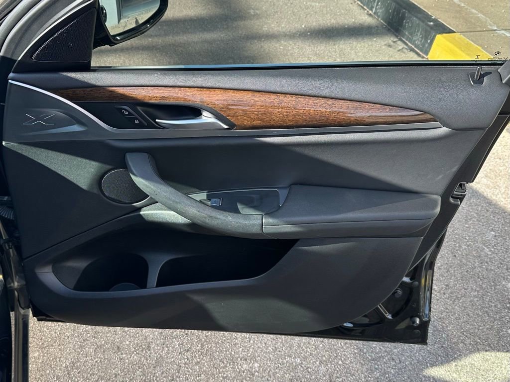 Used 2020 BMW X4 xDrive30i w/ Convenience Package image 31