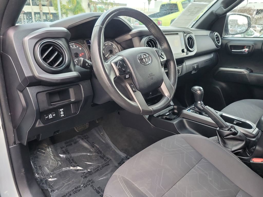 Used 2016 Toyota Tacoma TRD Sport w/ Towing Package image 15