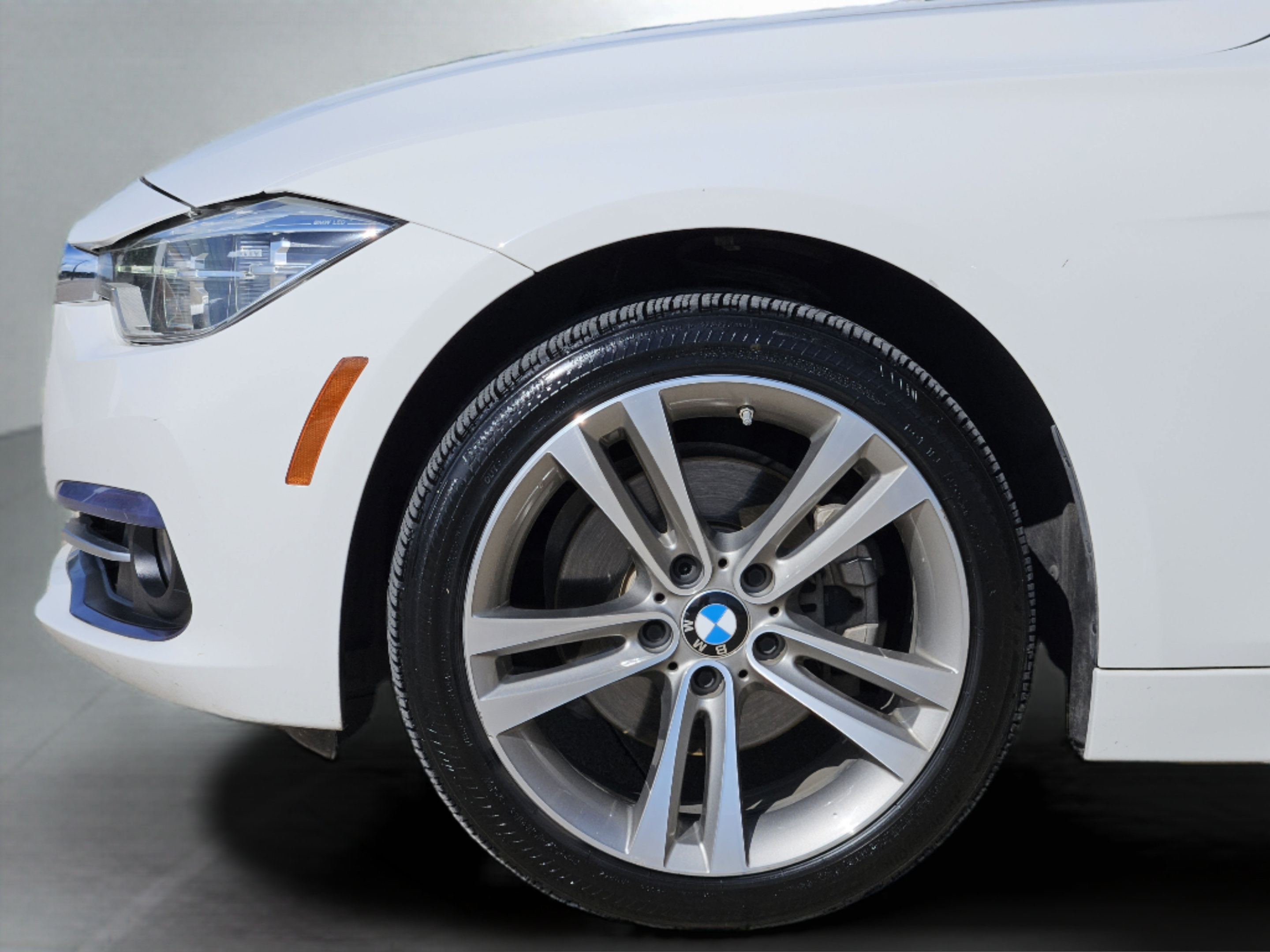 Used 2018 BMW 330i Sedan RWD image 32