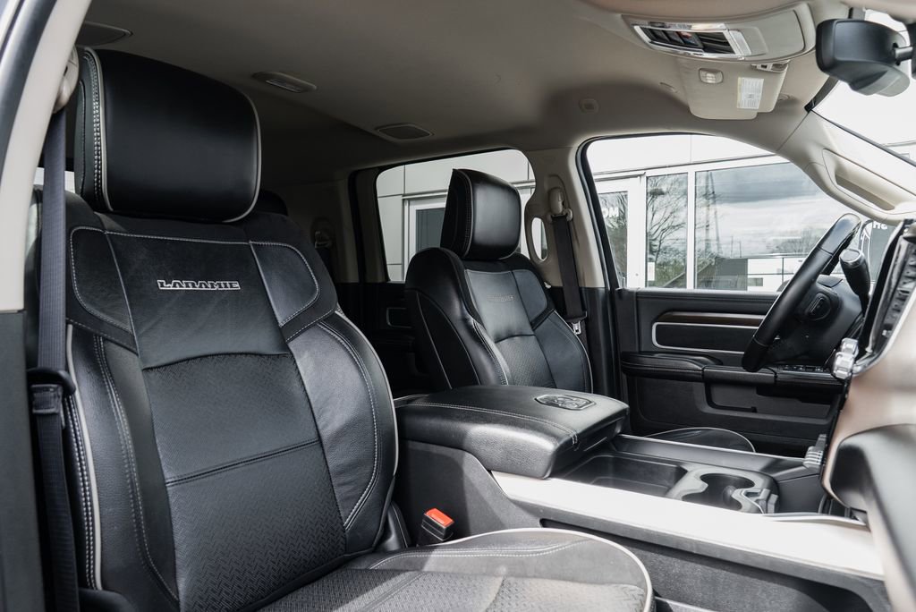 Used 2022 RAM 3500 Laramie image 28