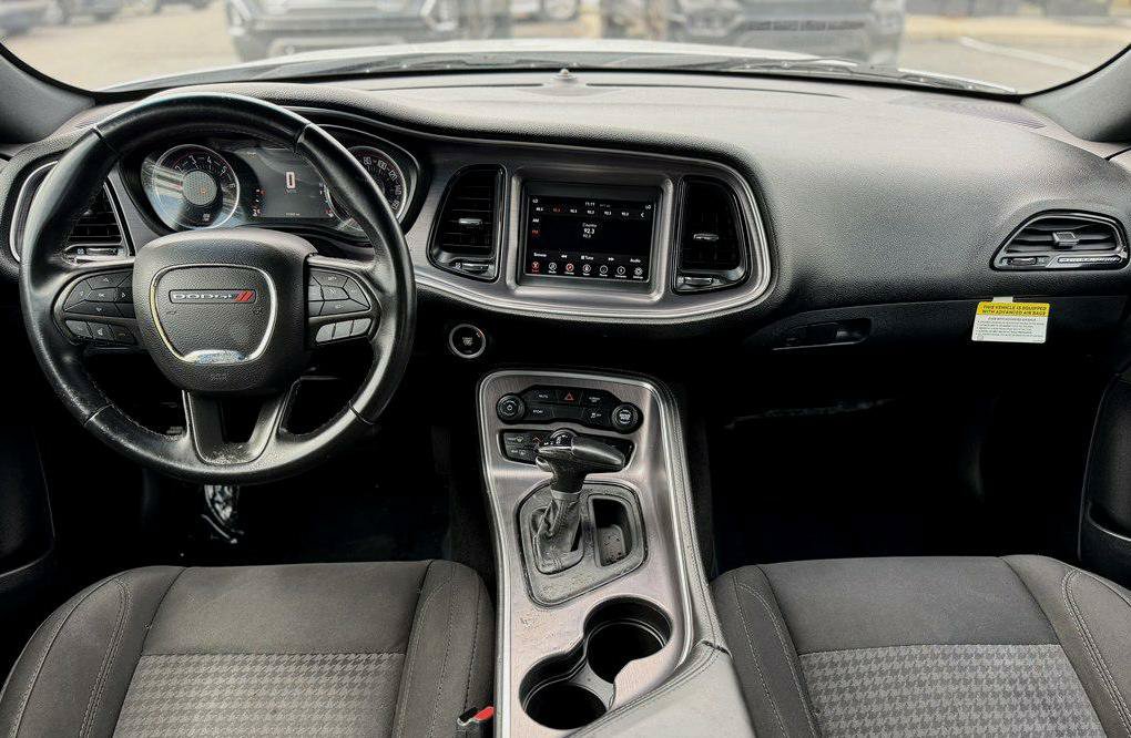 Used 2018 Dodge Challenger SXT RWD image 11
