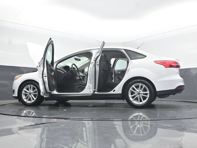 Used 2017 Ford Focus SE FWD image 59