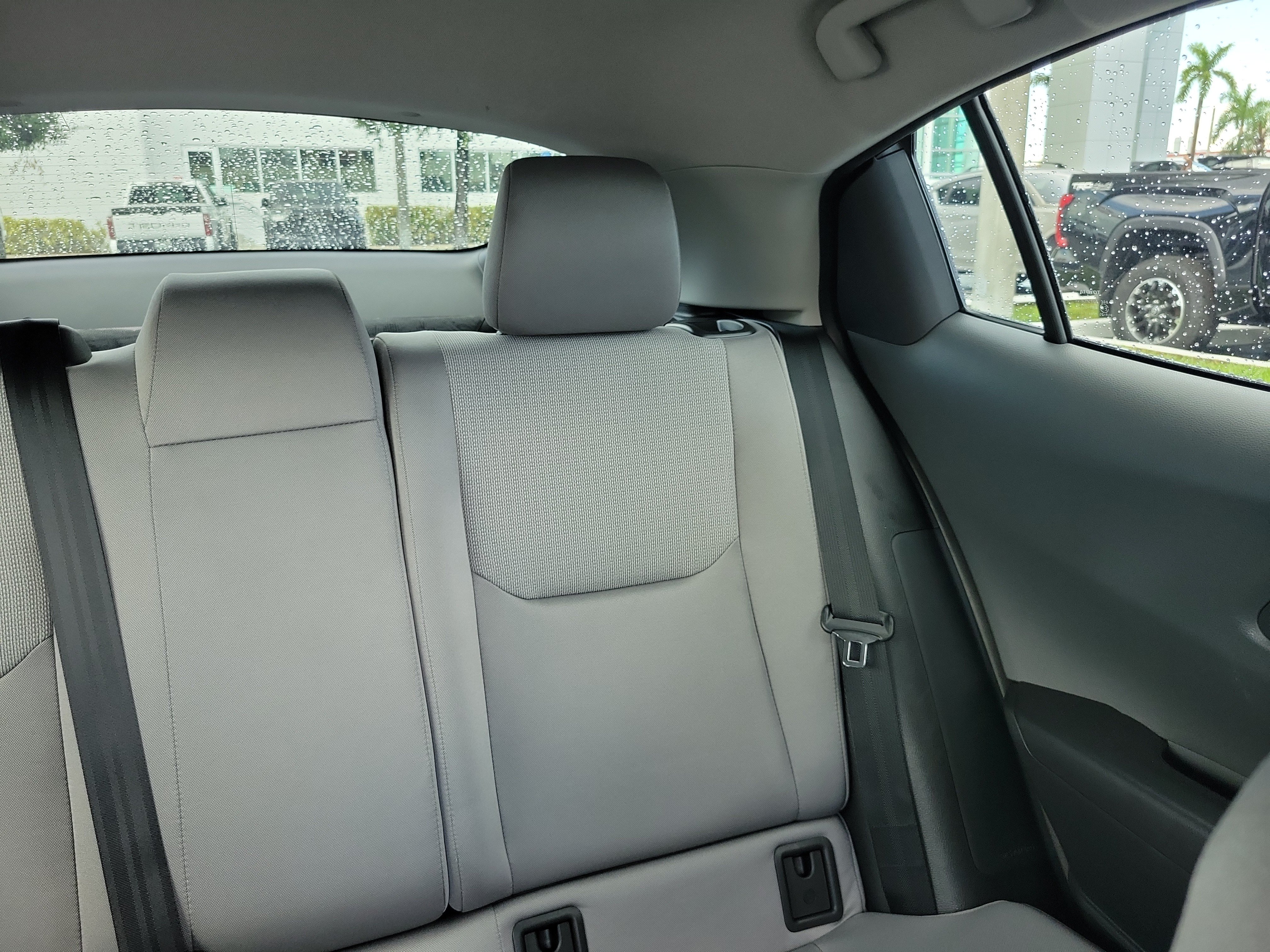 Used 2025 Toyota Prius LE FWD image 22