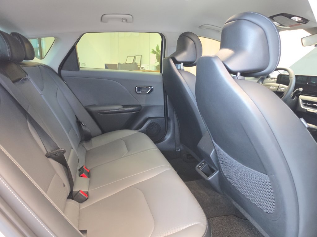 Certified 2026 Kia K4 EX FWD image 45
