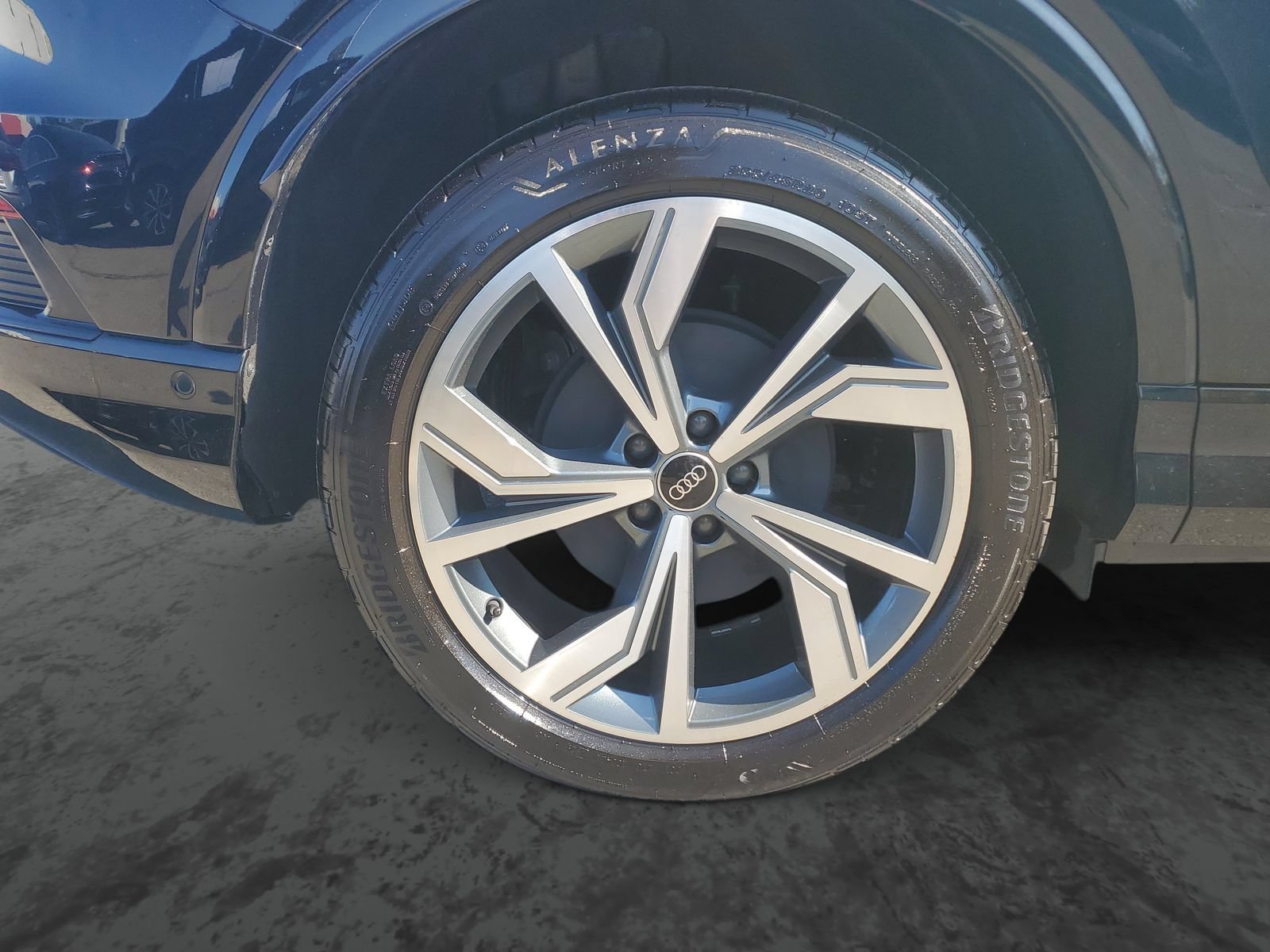 Used 2023 Audi Q4 e-tron Premium Plus w/ Premium Plus AWD/4WD image 5