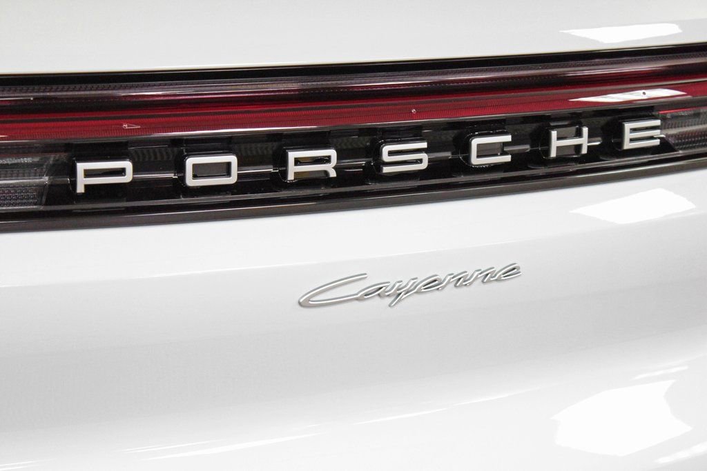 Certified 2025 Porsche Cayenne image 13