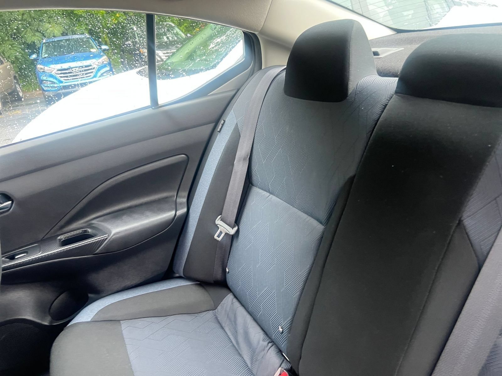 Used 2025 Nissan Versa SV FWD image 34