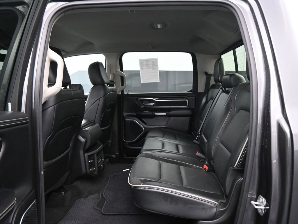 Used 2022 RAM 1500 Laramie AWD/4WD image 19