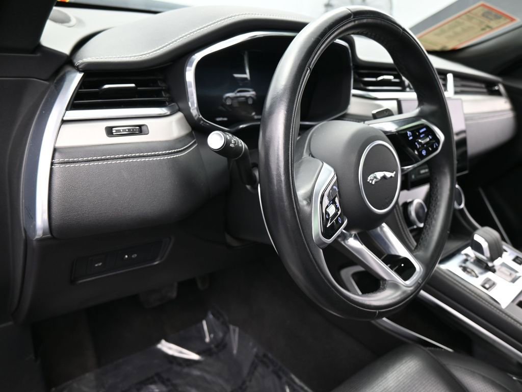 Used 2024 Jaguar F-PACE R-Dynamic S image 14