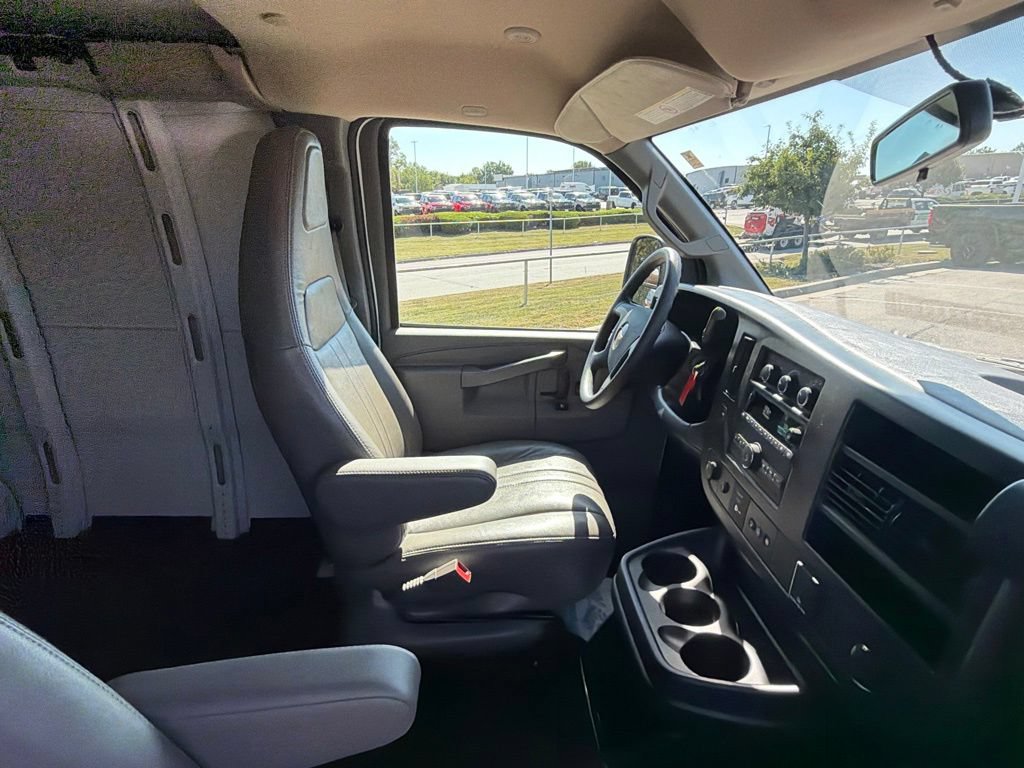 Used 2025 Chevrolet Express 2500 Extended w/ Driver Convenience Package RWD image 25