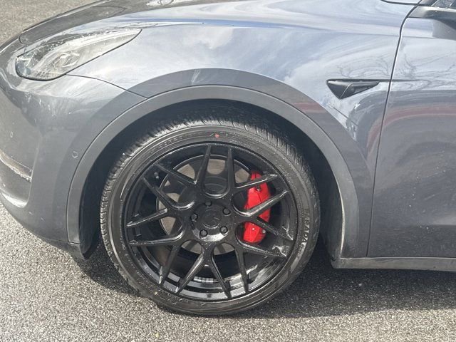 Used 2022 Tesla Model Y Performance image 14