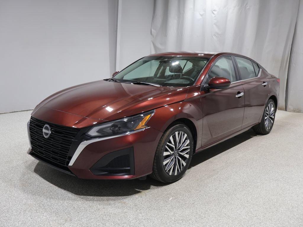 Used 2023 Nissan Altima 2.5 SV FWD image 5