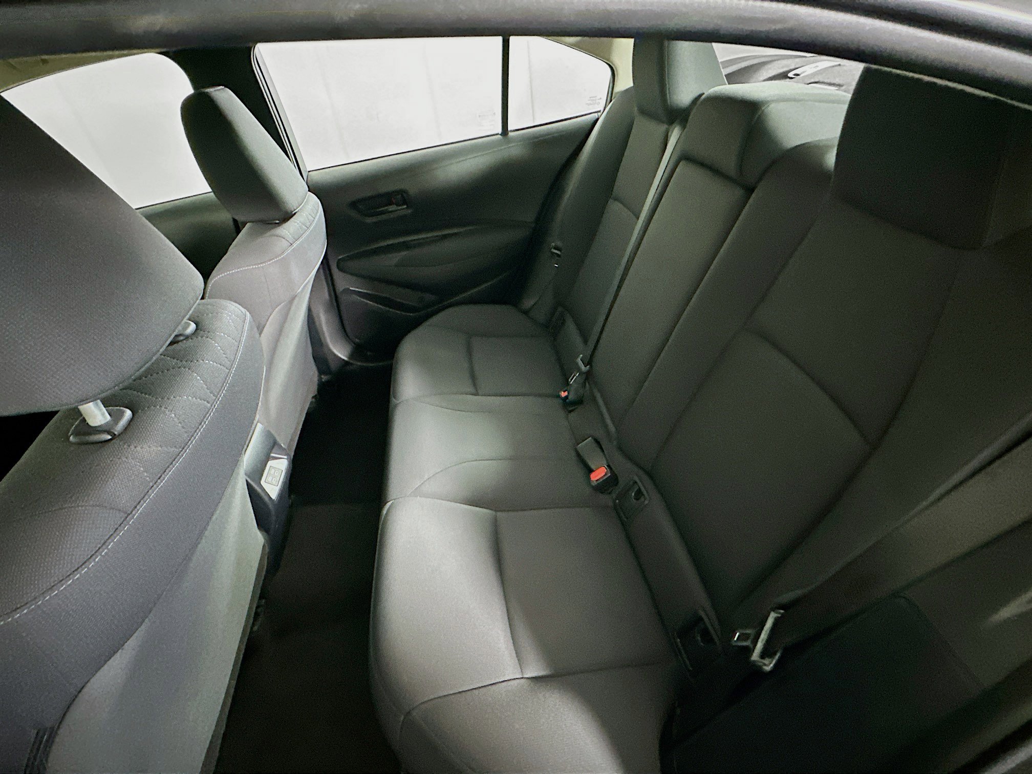 Used 2023 Toyota Corolla LE image 27