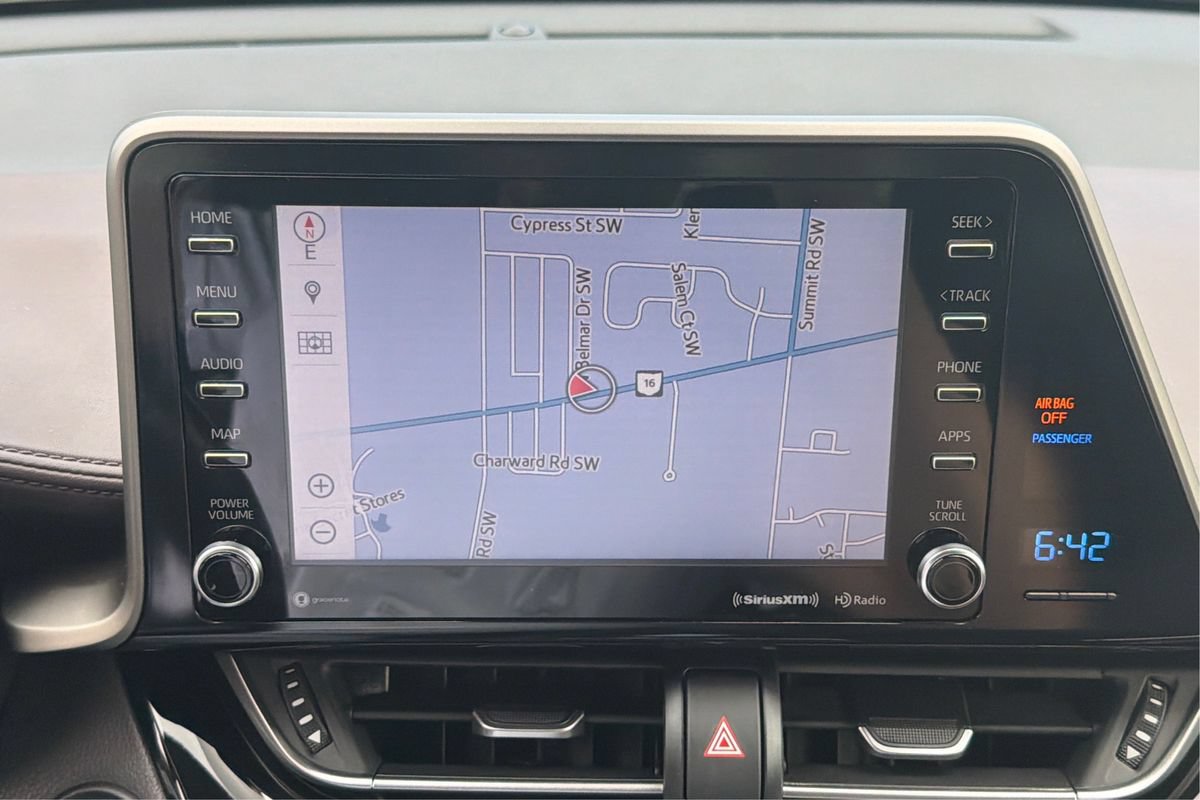 Used 2019 Toyota C-HR Limited FWD image 29