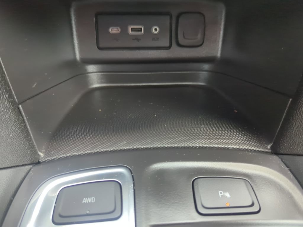 Certified 2024 Chevrolet Equinox LT w/ LPO, Floor Liner Package image 29
