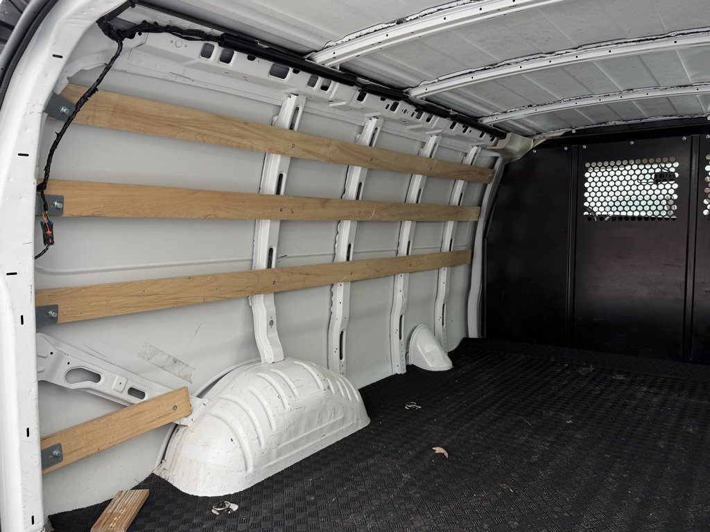 Used 2024 Chevrolet Express 2500 w/ Driver Convenience Package image 14