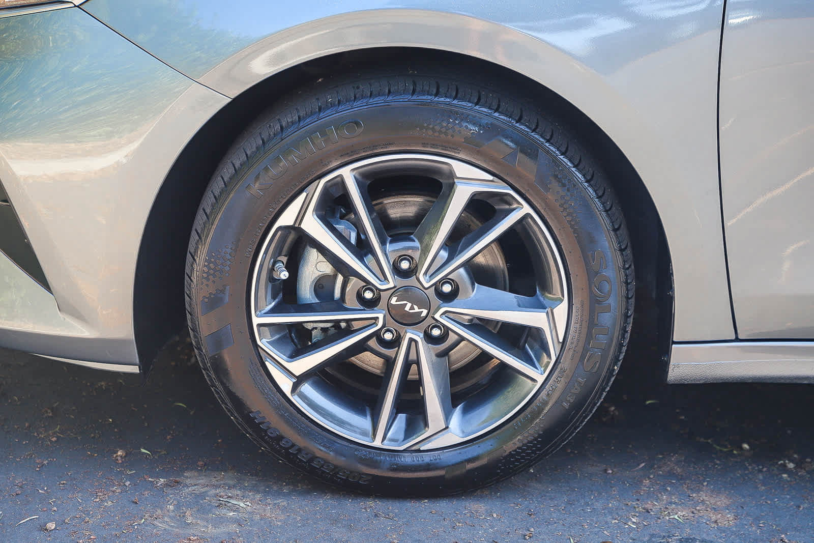 Used 2023 Kia Forte LXS FWD image 9