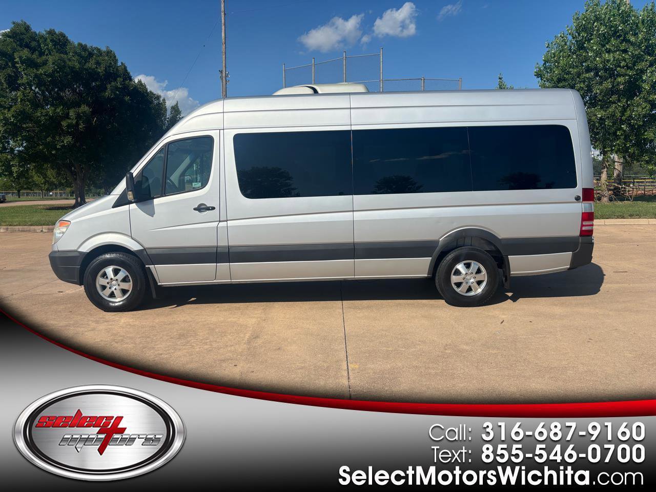 Used 2007 Dodge Sprinter 2500 w/ Cooling Group RWD image 1