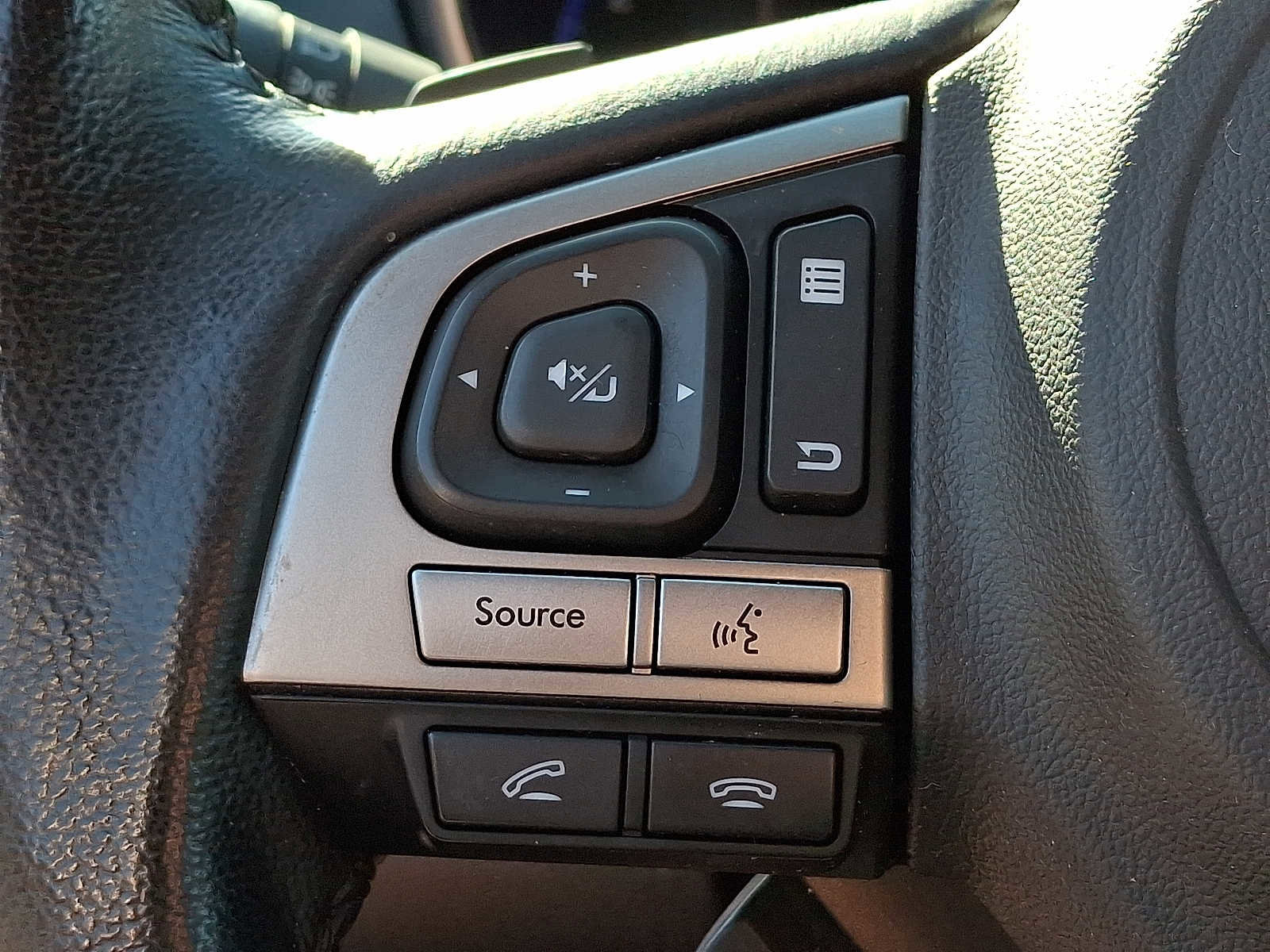 Used 2016 Subaru Outback 2.5i Limited image 18