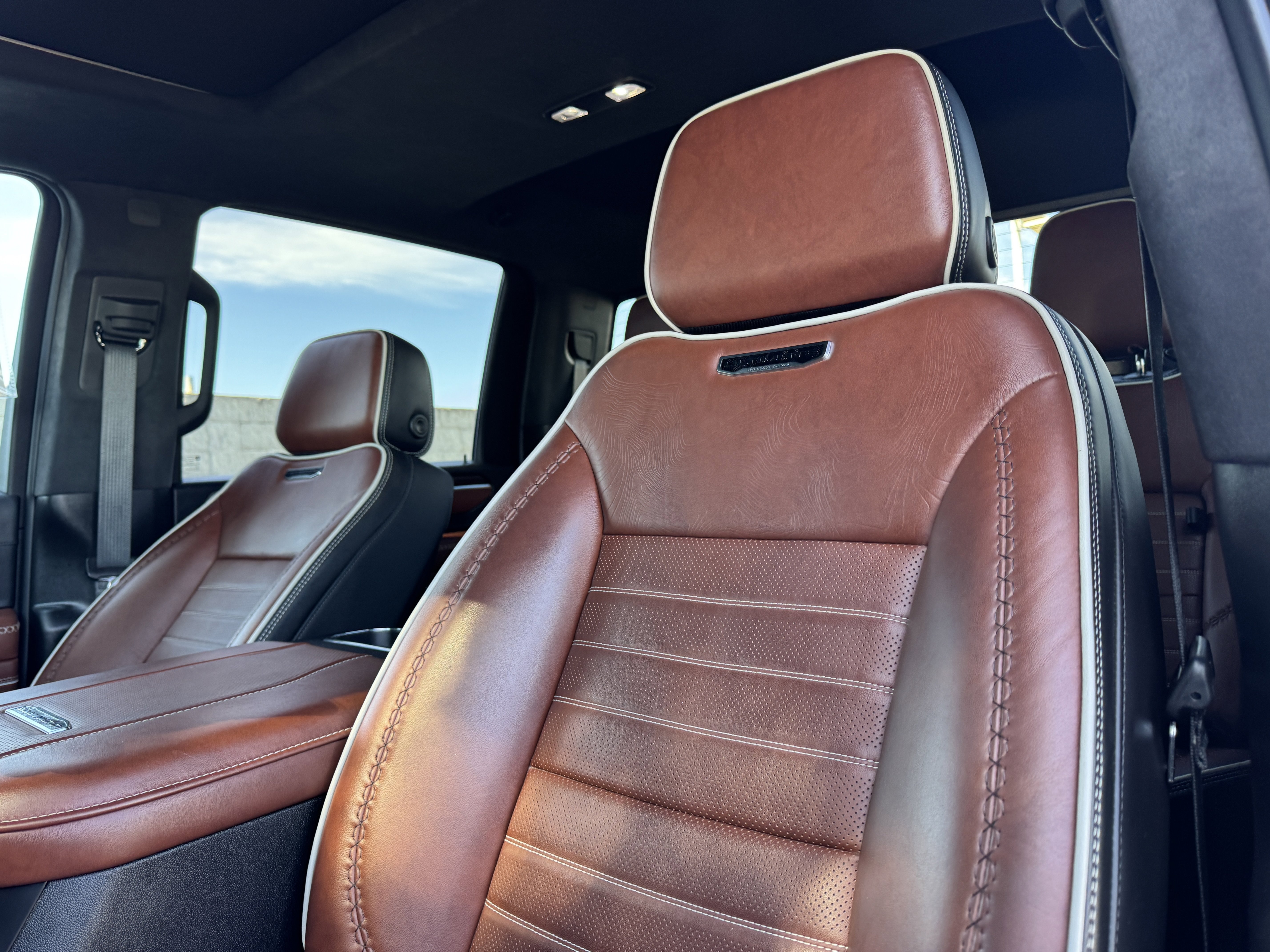 Used 2025 GMC Sierra 2500 Denali Ultimate w/ Max Trailering Package image 13