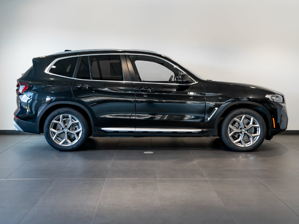 Used 2024 BMW X3 xDrive30i w/ Premium Package w/ZPA AWD/4WD image 8